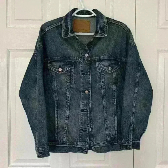 American Eagle Outfitters Jackets & Blazers - American Eagle Oversized Jean Jacket